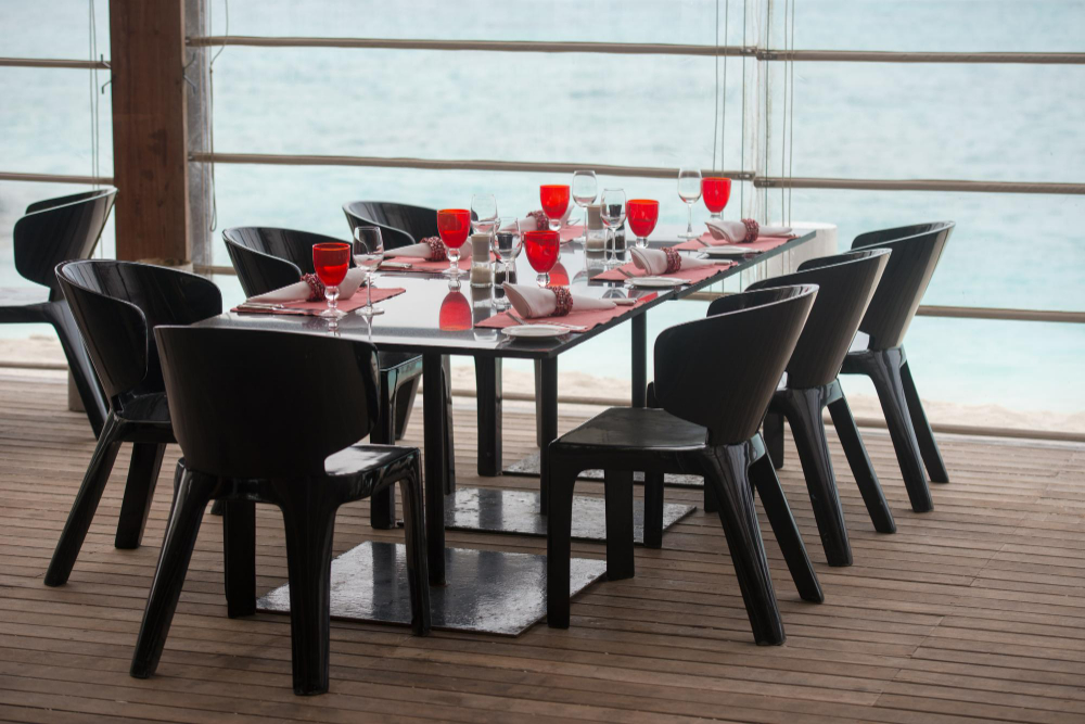  une table de 10 personnes 